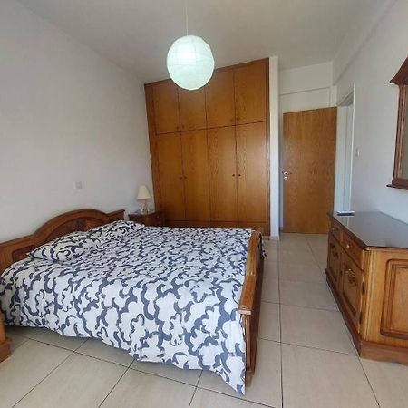 Sunny 2 Bedroom Larnaca Center Екстер'єр фото