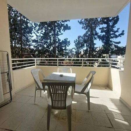 Sunny 2 Bedroom Larnaca Center Екстер'єр фото