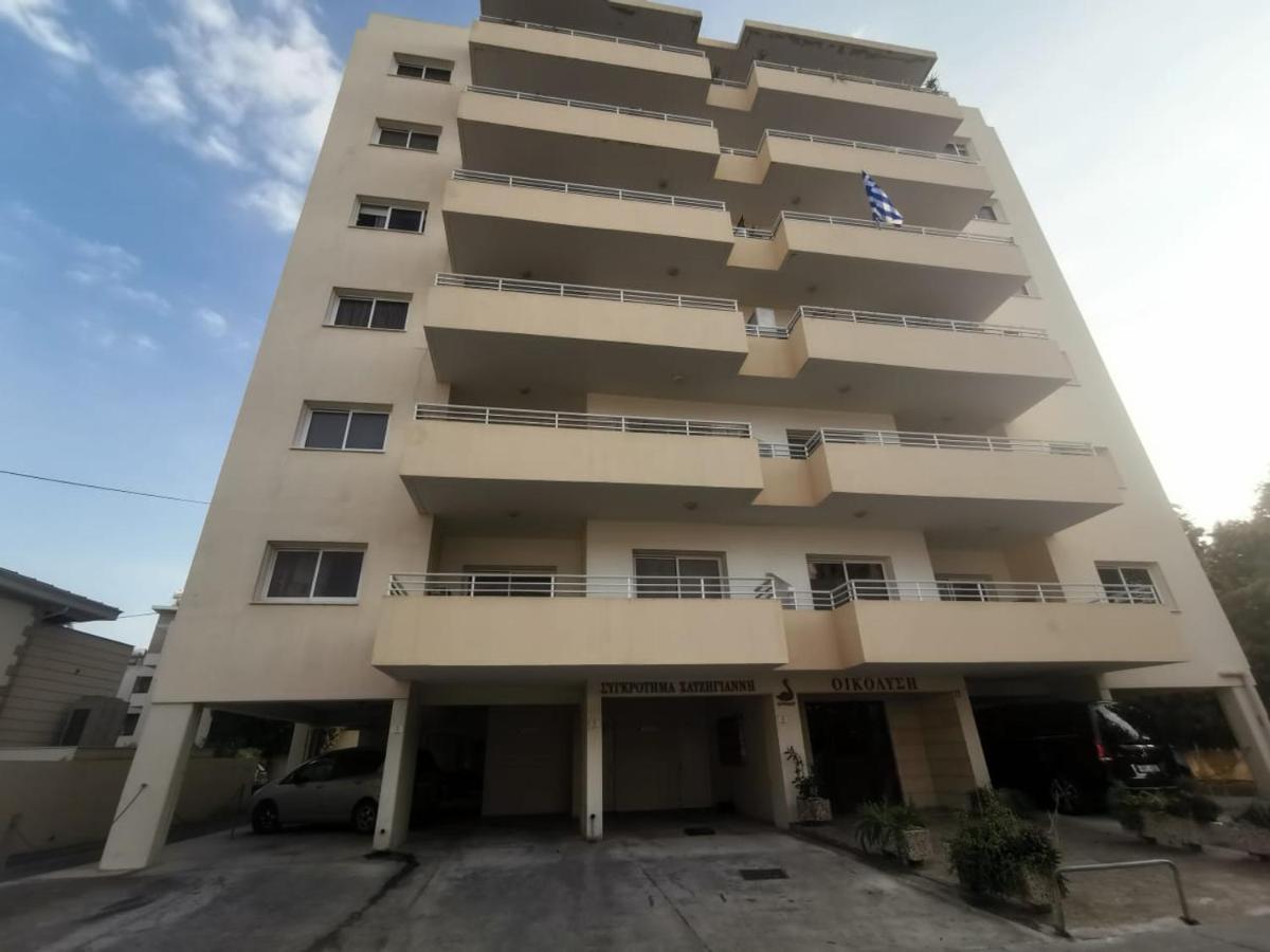 Sunny 2 Bedroom Larnaca Center Екстер'єр фото