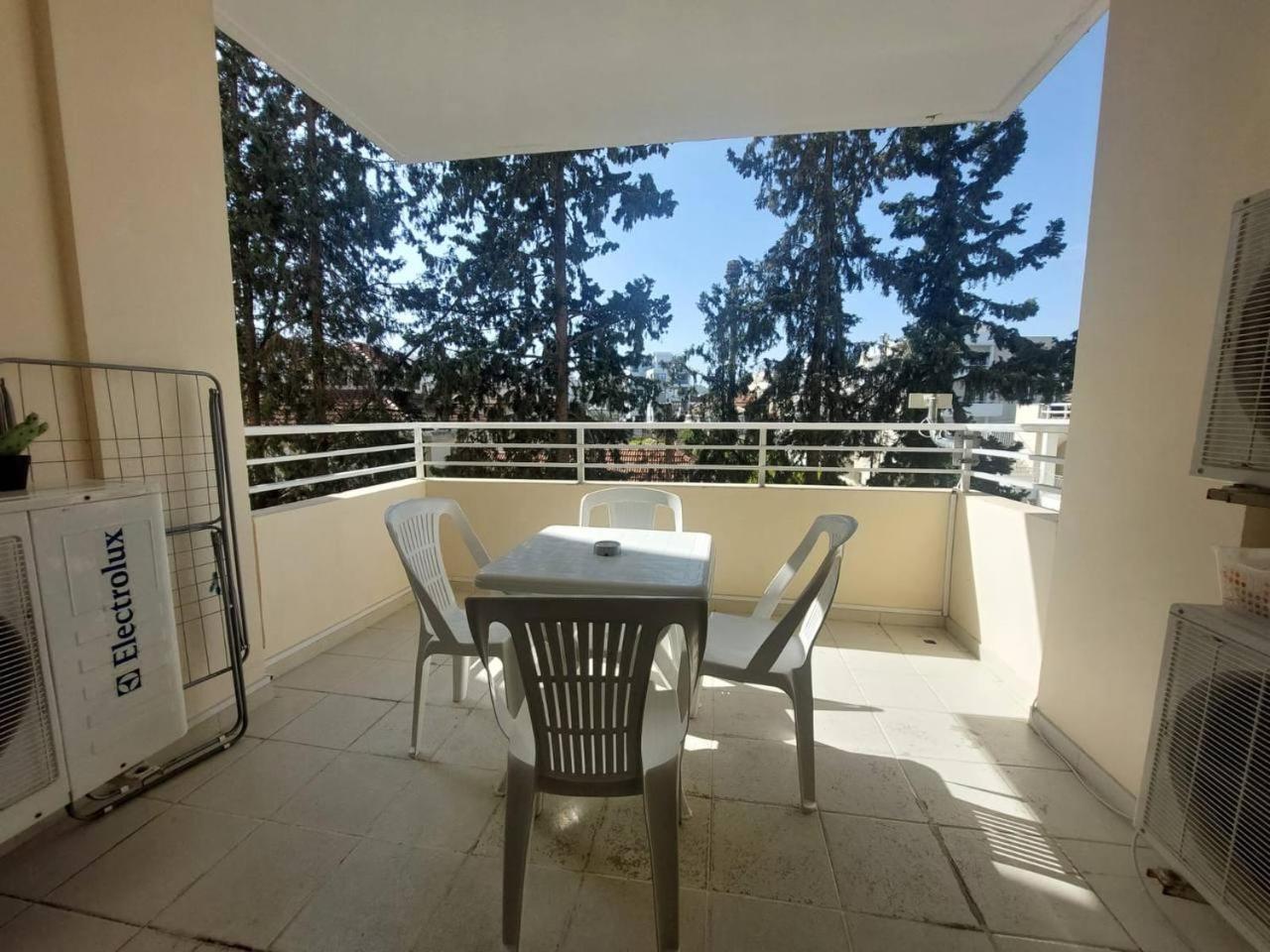 Sunny 2 Bedroom Larnaca Center Екстер'єр фото